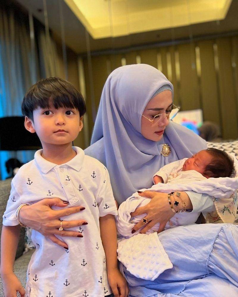 Instagram.com/mulanjameela1